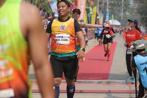 BIB: 42839
                            <button type="button" onclick="openModal(8250235)" class="btn btn-primary btn-sm float-right btn-popup" data-toggle="modal" data-target=".modal-high-quality">
                        <i class="fas fa-shopping-cart"></i> Add to Cart
                    </button>
                                            <button type="button" onclick="isThisMe(8250235, true)" class="btn btn-success btn-sm float-right btn-popup btn-isme hidden" data-toggle="tooltip" data-placement="bottom" title="นี่คือรูปของคุณใช่ไหม คลิกที่นี่เพื่อเอาเข้าอัลบั้ม">
                        <i class="fas fa-plus"></i> Add to album
                    </button>
                    <button type="button" onclick="isThisMe(8250235, false)" class="btn btn-warning btn-sm float-right btn-popup btn-isnotme hidden">
                        <i class="fas fa-ban"></i> Remove from album
                    </button>